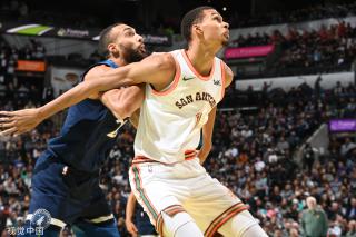 迫战术著称 迫战术著称