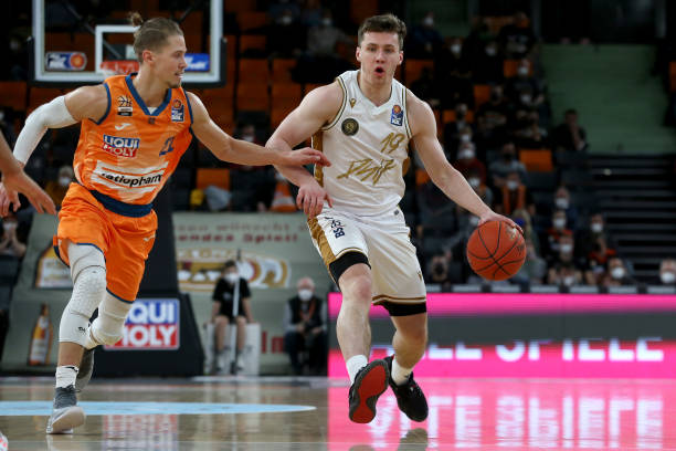 高额转会投 高额转会投