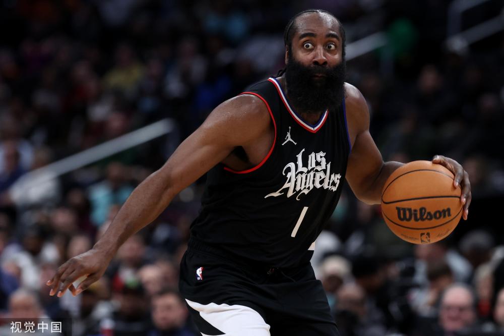 乌加特身着 乌加特身着