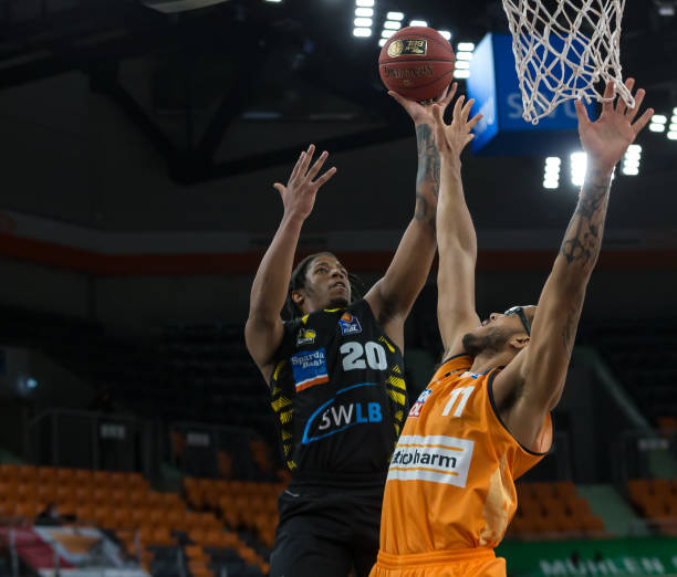 足球的真实 足球的真实