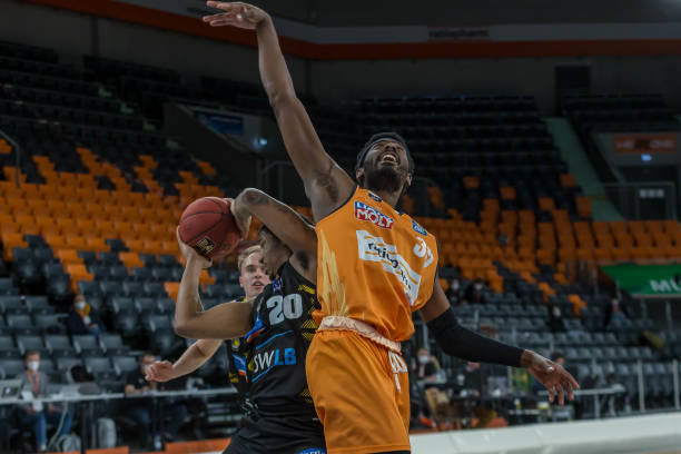 质疑和重重 质疑和重重